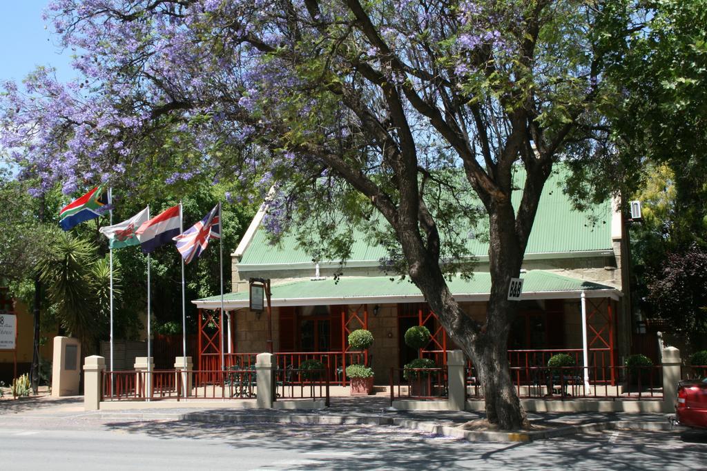 88 Baron Van Reede Guesthouse Oudtshoorn Exterior photo